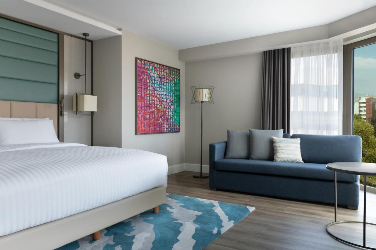 伊兹密尔万豪酒店 外观 照片 A room at the hotel