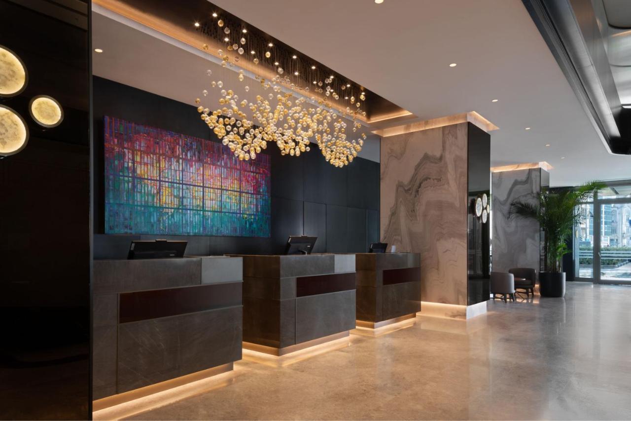 伊兹密尔万豪酒店 外观 照片 The lobby of the hotel