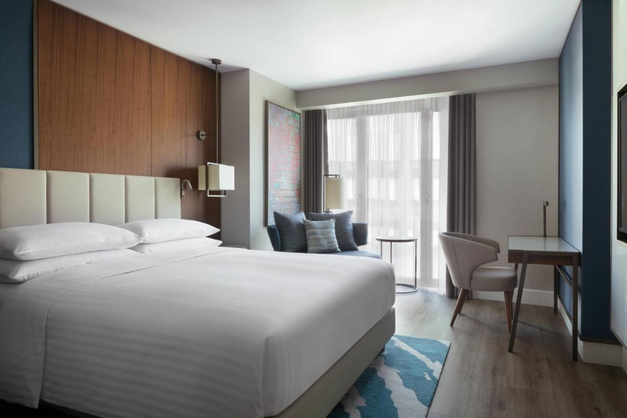 伊兹密尔万豪酒店 外观 照片 A guest room at the hotel