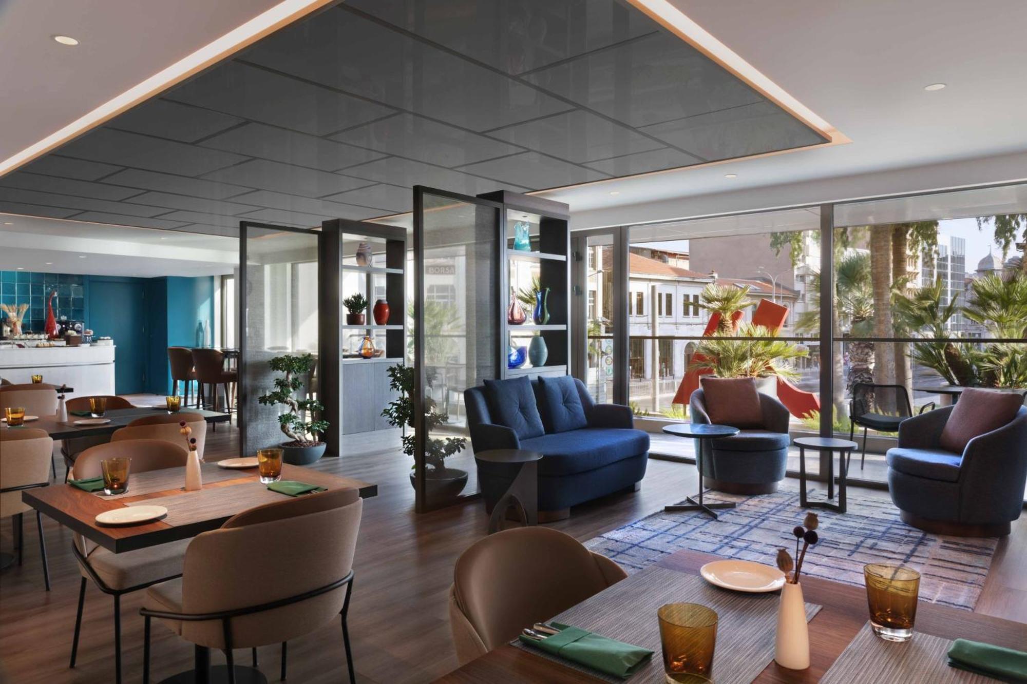 伊兹密尔万豪酒店 外观 照片 The Lounge at the Hotel