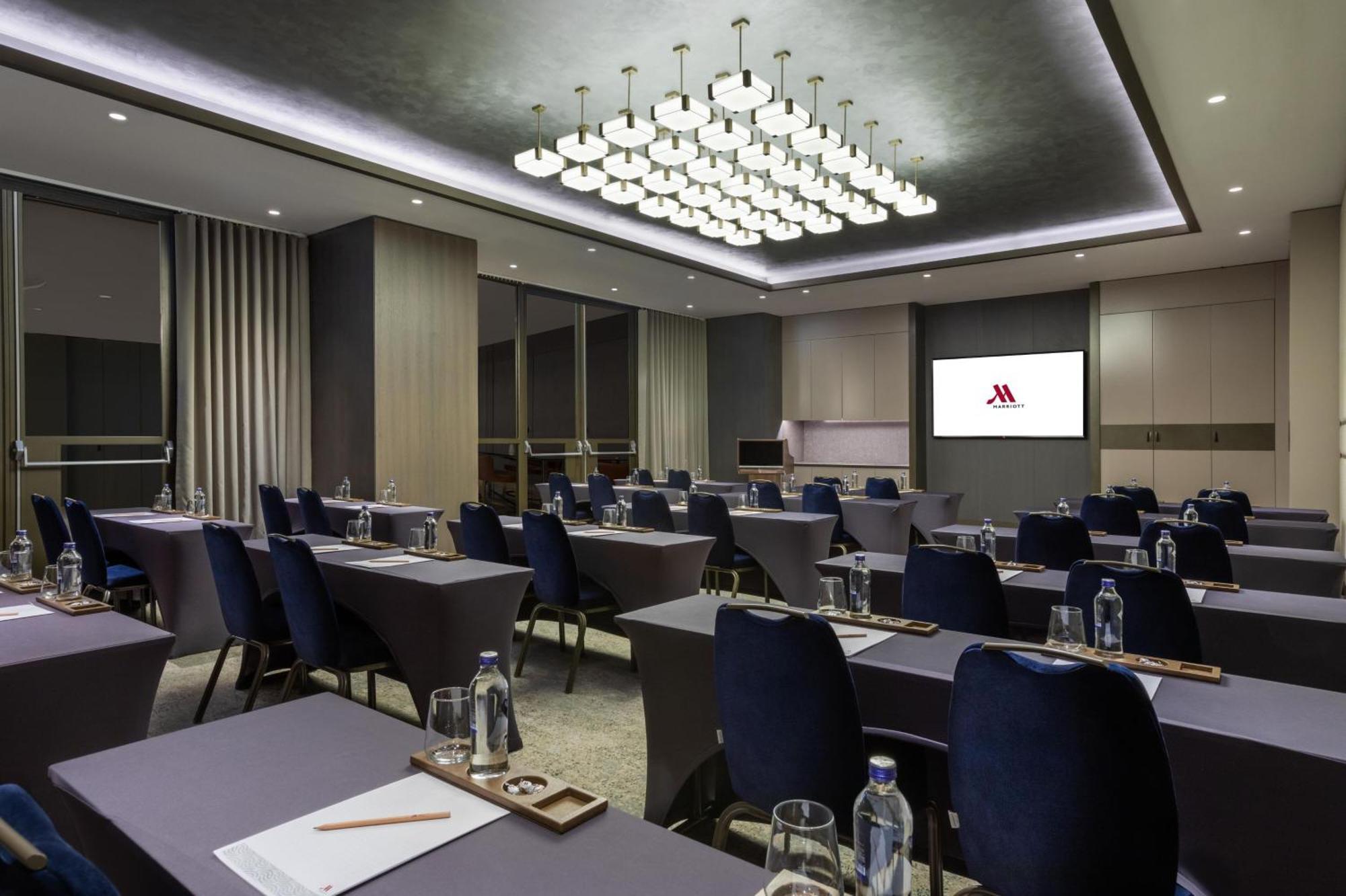 伊兹密尔万豪酒店 外观 照片 Meeting room